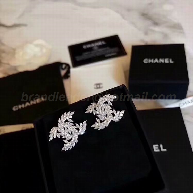 Chanel Earrings 816